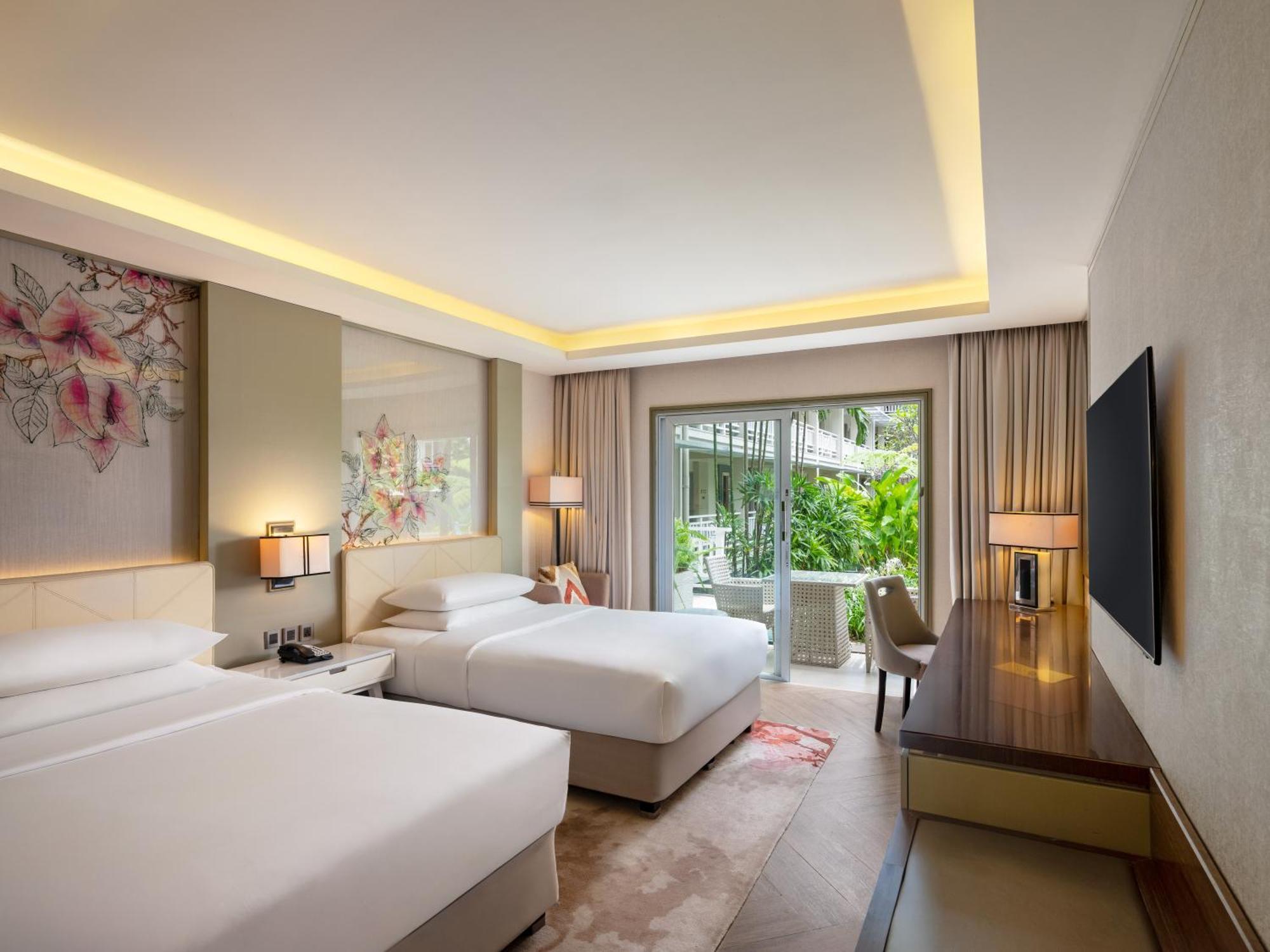 Sheraton Bandung Hotel & Towers Exterior photo