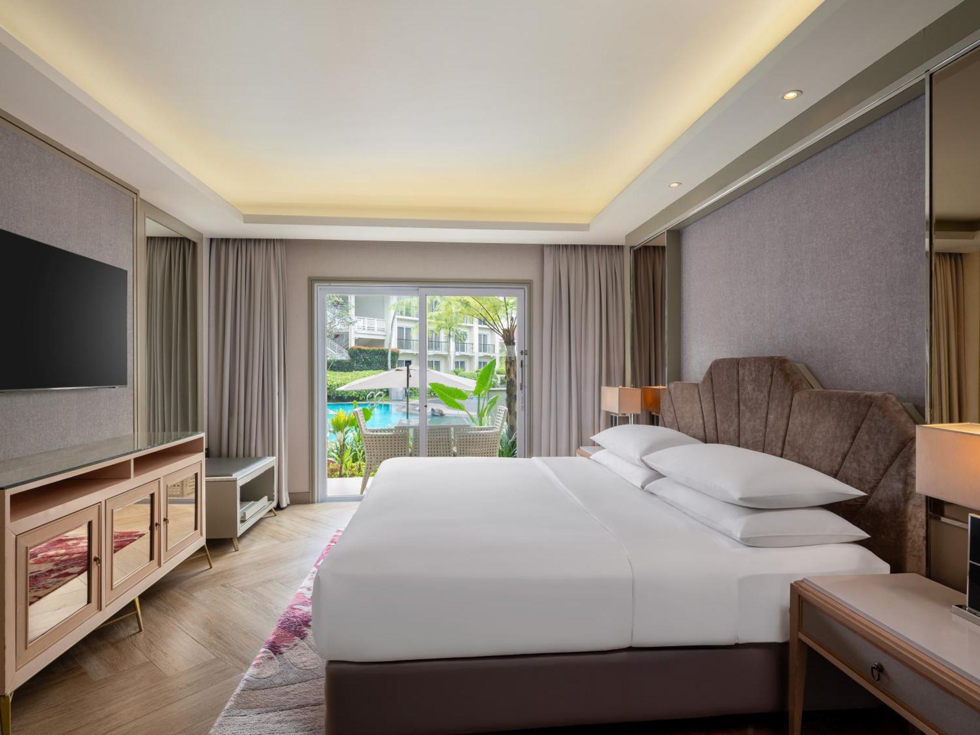 Sheraton Bandung Hotel & Towers Exterior photo